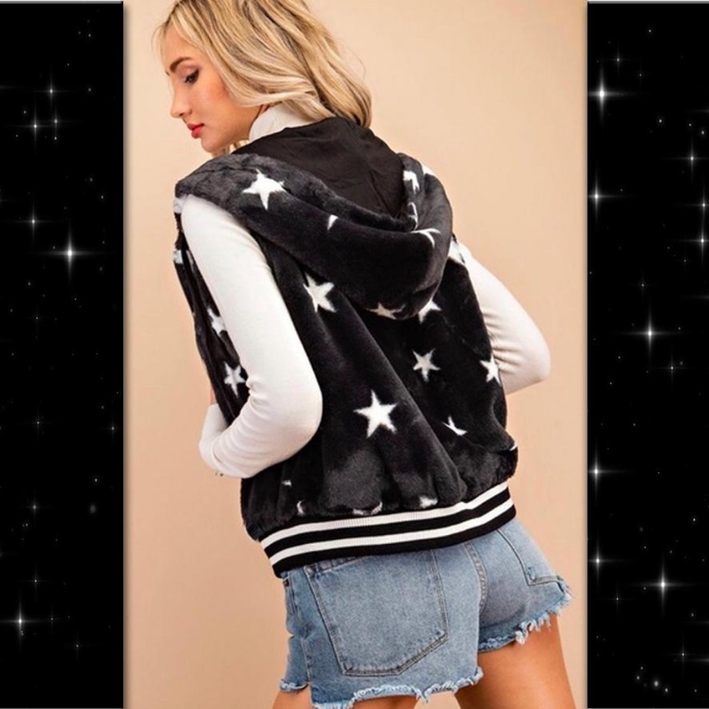 BLACK FAUX FUR STAR PRINT ZIP UP HOODED VEST - Picture 8 of 12